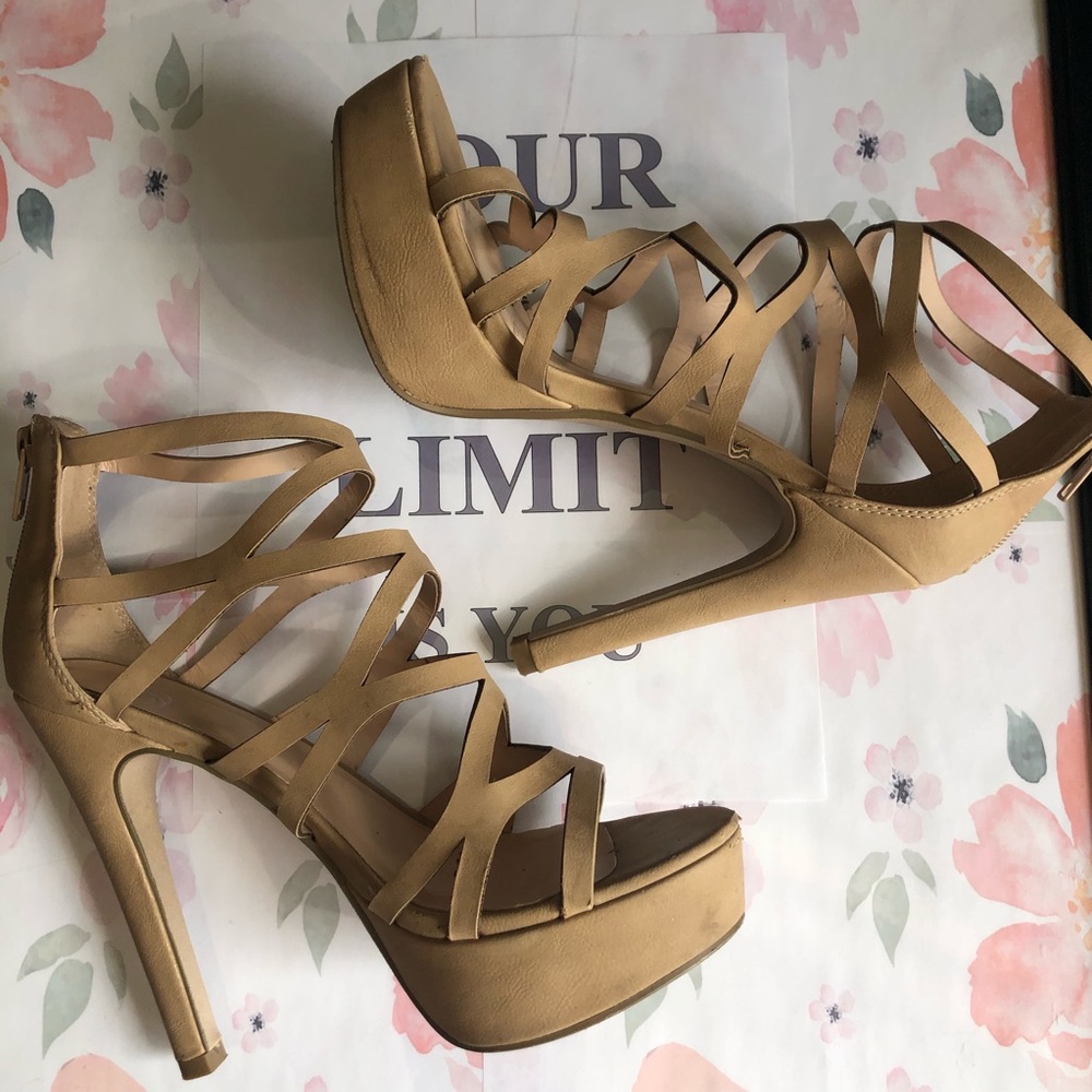 NUDE HEELS